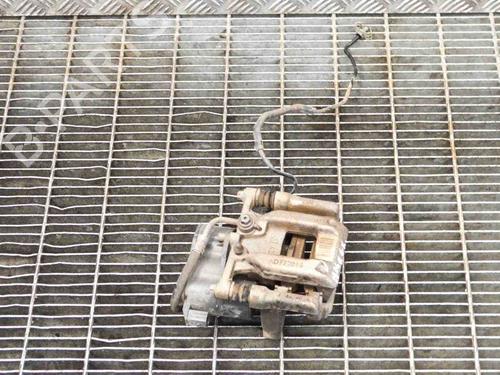 Used Left rear brake caliper PEUGEOT 3008 II SUV (MC_, MR_, MJ_, M4_) 1.2 THP/ PureTech 130 (MRHNSM, MRHNSU, MRHNSJ, MRHNYW,... (131 hp) 14616304