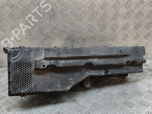 Used Air filter box PORSCHE 911 (996) 3.4 Carrera 4 (301 hp) 24142677