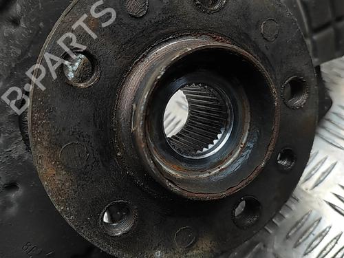 Right front steering knuckle MASERATI LEVANTE SUV (M161) 3.0 D Q4 | BP31859083M26 