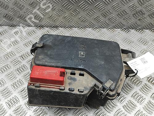 Sikringsdåse MERCEDES-BENZ VITO Van (W447) 114 CDI (447.601, 447.603, 447.605) (136 hp) 31047760