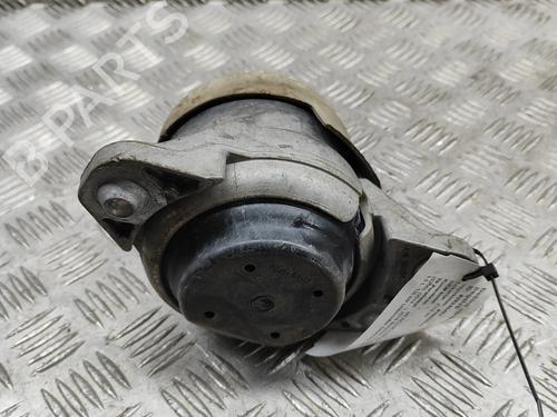 Used Engine mount Engine mount MERCEDES-BENZ C-CLASS T-Model (S205) C 200 EQ Boost 4-matic (205.278) (184 hp) 27779523 27779523