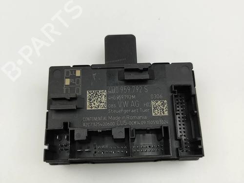 Used Electronic module Electronic module PORSCHE MACAN (95B) 3.0 S Diesel (258 hp) 26500730 26500730