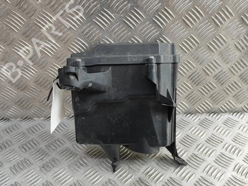 Used Fuse box Fuse box MERCEDES-BENZ E-CLASS T-Model (S213) E 220 d (213.204) (163 hp) 27388510 27388510