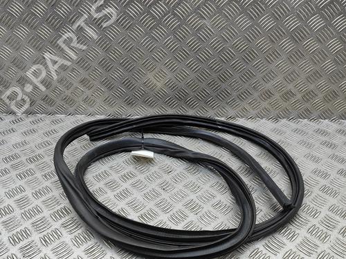 Gummiliste MITSUBISHI OUTLANDER III (GG_W, GF_W, ZJ, ZL, ZK) 2.4 Hybrid 4WD (GG3W) (208 hp) 31903186