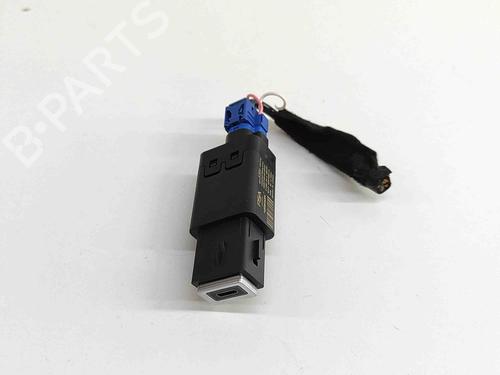 Used Electronic module PEUGEOT 5008 III (KA_, KB_, KC_) e-210 (213 hp) 27793748