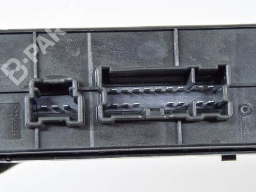 Right front window switch NISSAN JUKE (F15) 1.5 dCi | BP10992236I26 