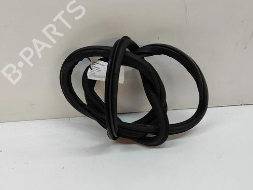 rubber-door-seal-skoda-superb-iii-estate-3v5-2015-2016-2017-2018-2019-2020-2021-2022-2023-2024-26281118 main image