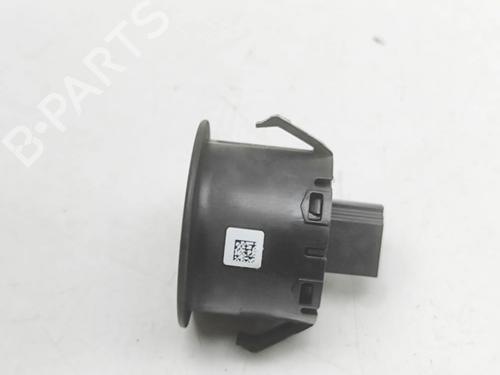 Switch TESLA MODEL 3 (5YJ3) EV Performance AWD | BP33697925I30 - Image 2