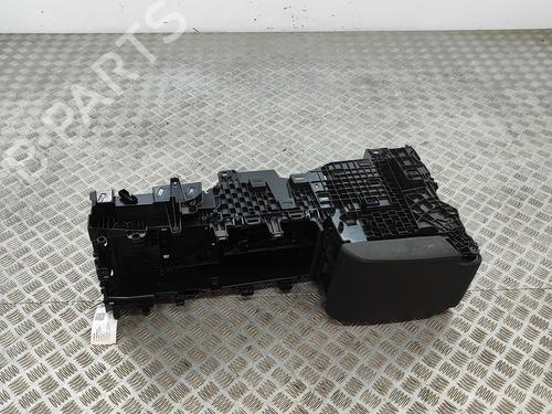 Middle console LAND ROVER DISCOVERY V (L462) 3.0 Td6 4x4 | BP30130567I22 