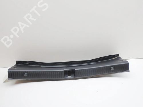 Used Tailgate trim Tailgate trim MERCEDES-BENZ C-CLASS (W205) C 200 BlueTEC / d (205.037) (136 hp) 40014846 40014846