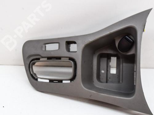 automatic-gearbox-selector-renault-zoe-bfm_-zoe-renault-969125672r-2012-6867350 main image