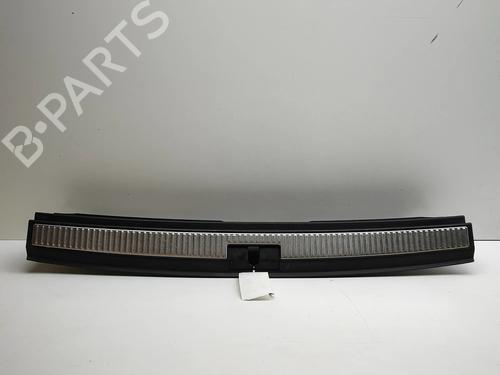 Used Tailgate trim Tailgate trim SKODA SUPERB III Estate (3V5) 2.0 TSI (220 hp) 39030248 39030248