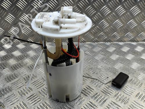 Used Fuel pump OPEL VIVARO B Van (X82) 1.6 CDTI (05) (125 hp) 30323906