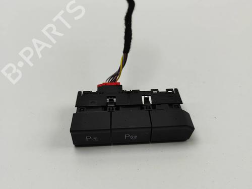 switch-vw-t-roc-a11-d11-2017-33371045 main image