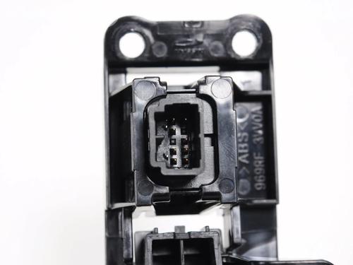 Switch NISSAN NOTE (E12) 1.2 | BP9901318I30 