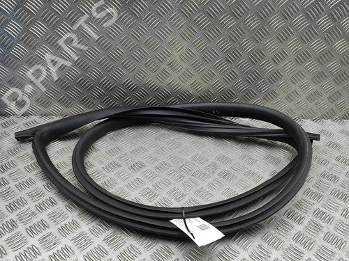 gummiliste-tesla-model-3-5yj3-2017-32269375 main image