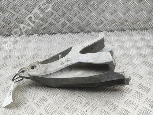 Used Engine mount Engine mount VW TRANSPORTER T5 Bus (7HB, 7HJ, 7EB, 7EJ) 2.0 TDI (102 hp) 34217906 34217906