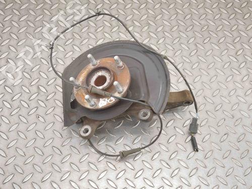 Used Right front steering knuckle NISSAN JUKE (F15) 1.2 DIG-T (115 hp) 30239432