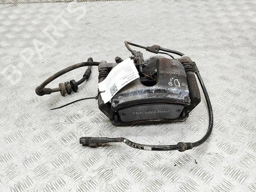 Used Right front brake caliper Right front brake caliper MERCEDES-BENZ A-CLASS Saloon (V177) A 250 e (177.185) (218 hp) 33383863 33383863