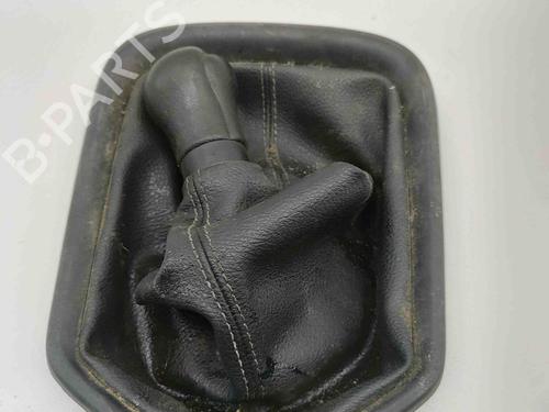 Used Shift knob TOYOTA HILUX VIII Pickup (_N1_) 2.4 D 4WD (GUN125_, GUN125R) (150 hp) 29459455