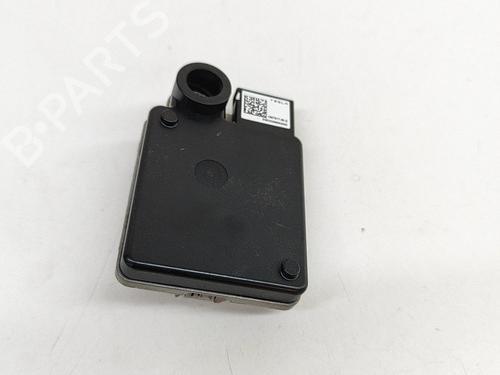 Electronic module TESLA MODEL Y (5YJY) EV Performance All-wheel Drive | BP32754681M83 - Image 3