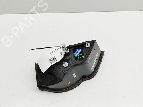 Piloto derecho del maletero JAGUAR F-PACE (X761) 2.0 TD4 AWD | BP30621375C80