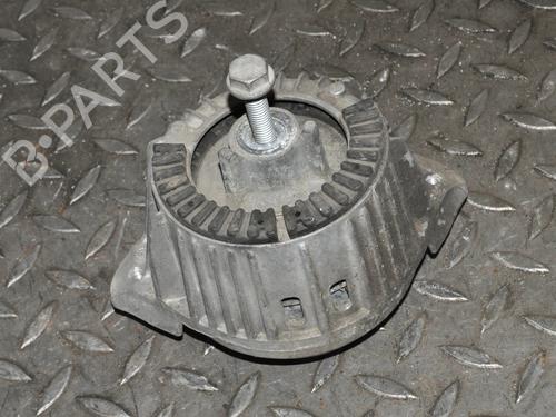 Used Engine mount LAND ROVER RANGE ROVER IV (L405) 4.4 SDV8 4x4 (340 hp) 30216079