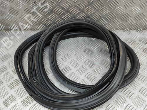 Rubber door seal PORSCHE MACAN (95B) 3.0 S Diesel | BP16535231C142