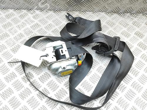 front-right-seatbelt-vw-t-roc-a11-d11-2017-33847563 main image