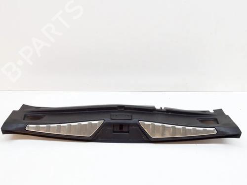Used Tailgate trim Tailgate trim MASERATI QUATTROPORTE VI 3.0 S Q4 (411 hp) 14648304 14648304