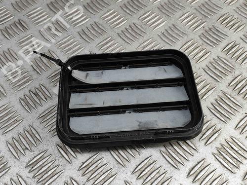 Used Grille MERCEDES-BENZ CLA (C118) CLA 200 (118.387) (163 hp) 27796590