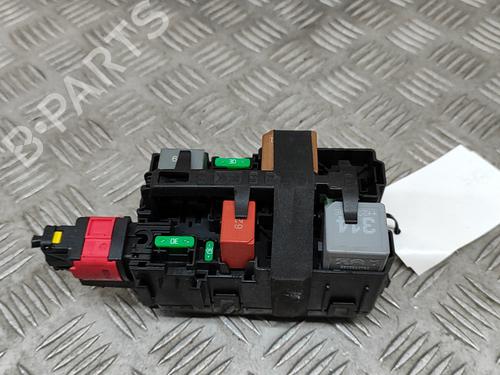 Used Fuse box PEUGEOT 2008 II (UD_, US_, UY_, UJ_, UR_, UC_) e-2008 (UKZKWZ) (156 hp) 28431999