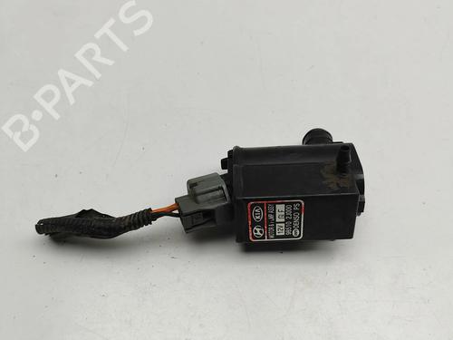 washer-pump-hyundai-santa-fe-ii-cm-2005-2006-2007-2008-2009-2010-2011-2012-2013-2014-2015-36066895 main image