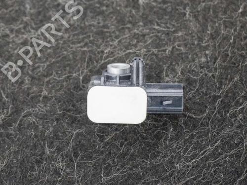 Used Electronic sensor VOLVO V60 I (155) 1.6 DRIVe (114 hp) 6747020