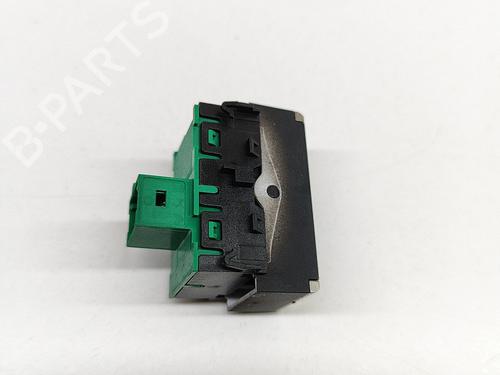 Switch PEUGEOT 3008 II SUV (MC_, MR_, MJ_, M4_) 1.5 BlueHDi 130 | BP21487126I30 