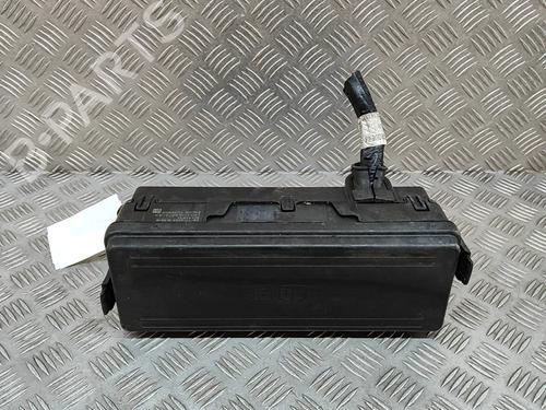 Used Fuse box LAND ROVER RANGE ROVER IV (L405) 4.4 SDV8 4x4 (340 hp) 24580949