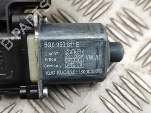 Vindusheismotor venstre bak SKODA OCTAVIA III Combi (5E5, 5E6) 2.0 TDI | BP30644456E23