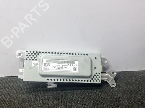 Used Electronic module Electronic module TESLA MODEL 3 (5YJ3) EV AWD (351 hp) 27748614 27748614