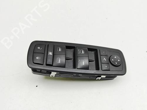 Used Right front window switch Right front window switch JEEP GRAND CHEROKEE IV (WK, WK2) 3.0 CRD V6 4x4 (250 hp) 33391954 33391954