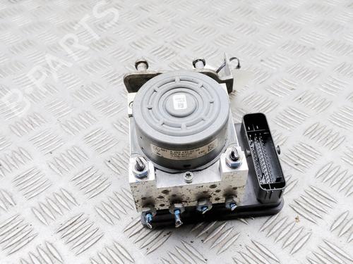 Used ABS pump ABS pump MERCEDES-BENZ C-CLASS (W205) C 200 BlueTEC / d (205.037) (136 hp) 40042658 40042658