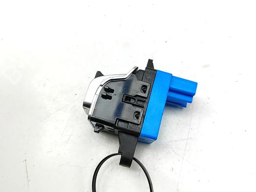 Switch JAGUAR XE (X760) 2.0 D | BP35957998I30 - Image 2