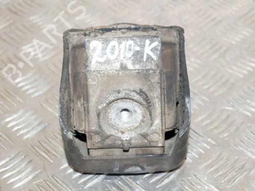 Used Engine mount Engine mount MERCEDES-BENZ SPRINTER 3-t Van (B906) 213 CDI (906.611, 906.613) (129 hp) 6736908 6736908