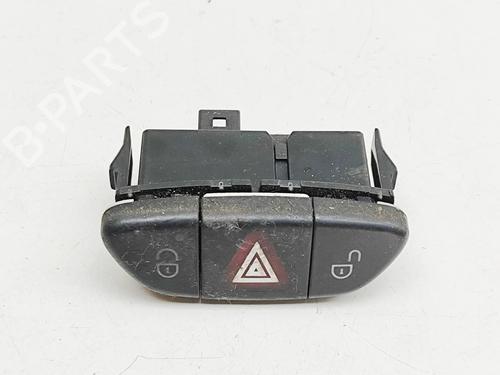 Used Warning switch Warning switch MERCEDES-BENZ SL (R230) 350 (230.467) (245 hp) 33549446 33549446