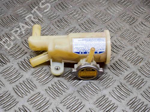 Used Expansion tank LEXUS GS (_L1_) 450h (GWL10_, GWL10, GWL10R) (345 hp) 14634878