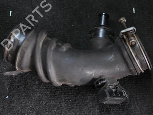 Used Intercooler pipe Intercooler pipe TOYOTA YARIS (_P9_) 1.4 D-4D (NLP90_, NLP90R) (90 hp) 14638551 14638551