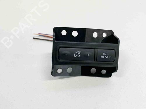 Used Switch NISSAN QASHQAI II (J11, J11_) 1.2 DIG-T (115 hp) 6760647