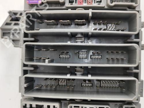 Fuse box HONDA CIVIC VIII Saloon (FD, FA) 1.3 IMA (FA3, FD3) | BP25216807E1 