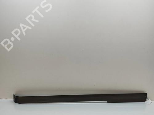 outra-mercedes-benz-v-class-w447-2014-28437290 main image