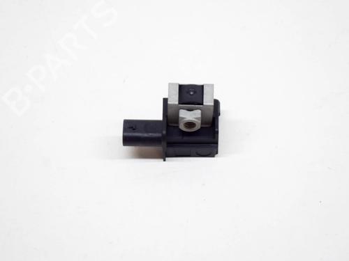 Used Electronic sensor BMW X3 (F25) sDrive 18 d (150 hp) 8842021