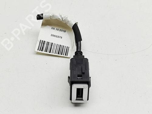 Used Electronic module Electronic module DS DS 7 Crossback (J4_, JR_, JC_) 2.0 BlueHDi 180 (JJEHZR) (177 hp) 33386482 33386482